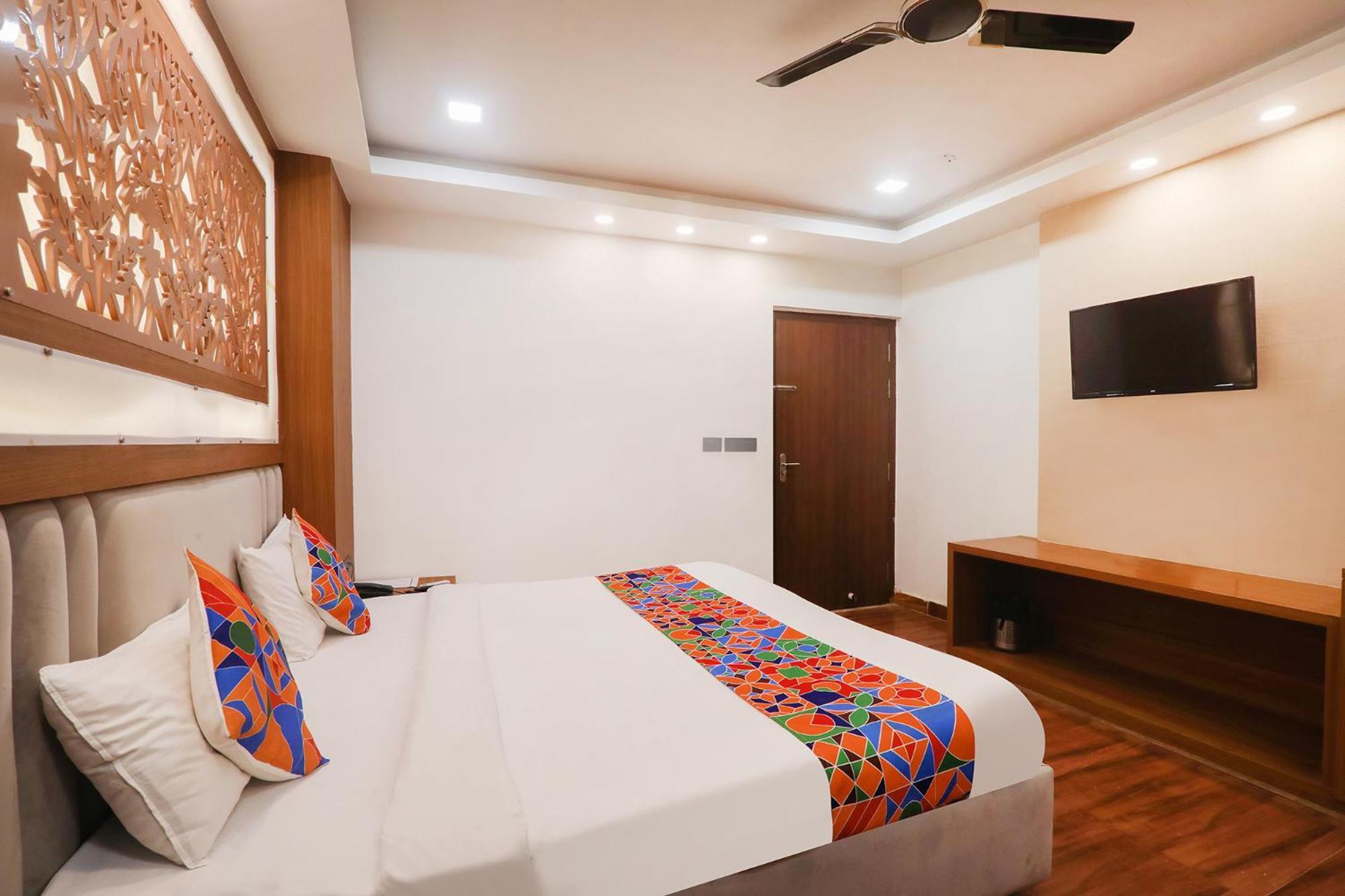 Fabhotel Shaurya Inn Лакнау Екстериор снимка