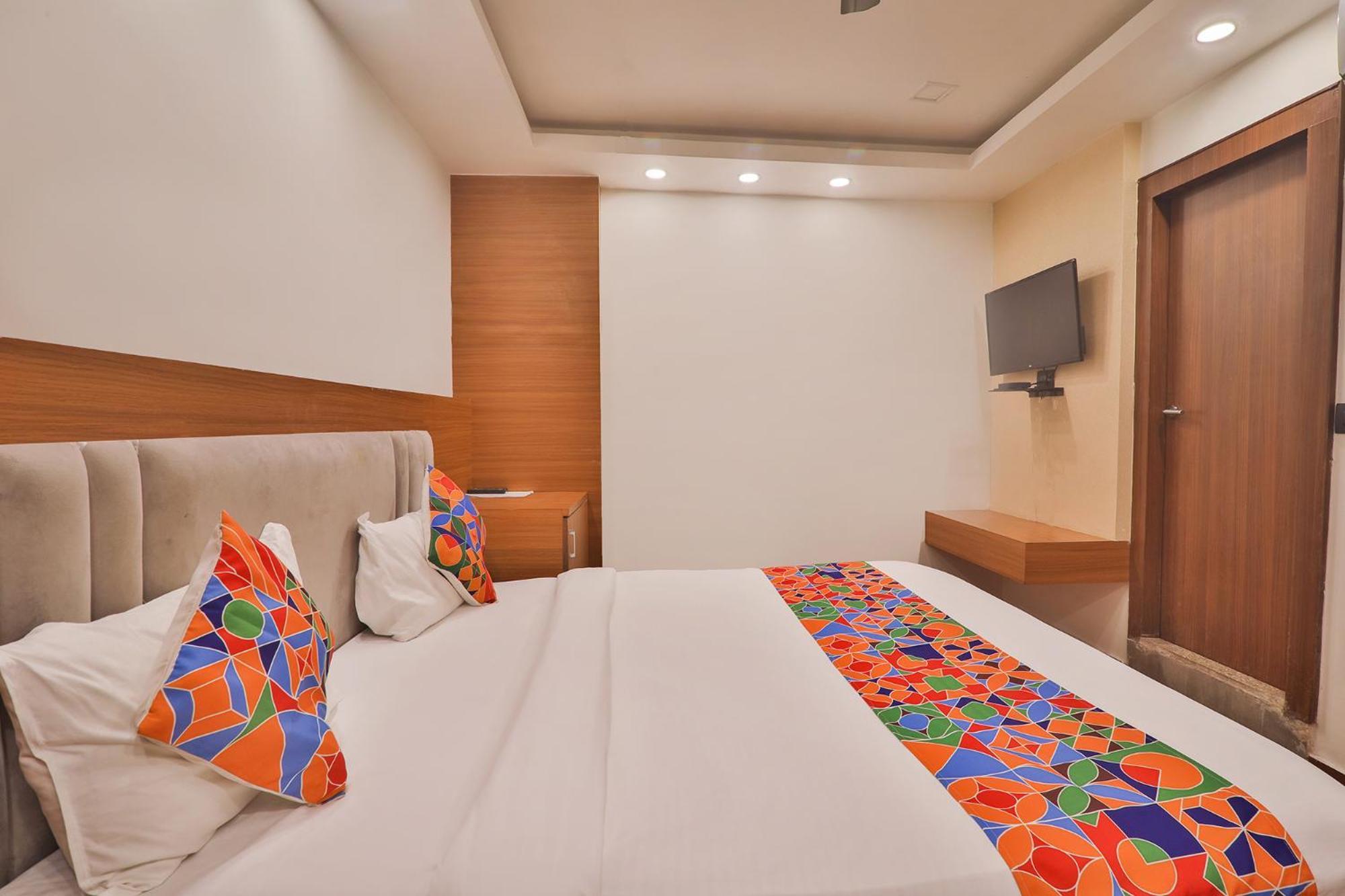 Fabhotel Shaurya Inn Лакнау Екстериор снимка