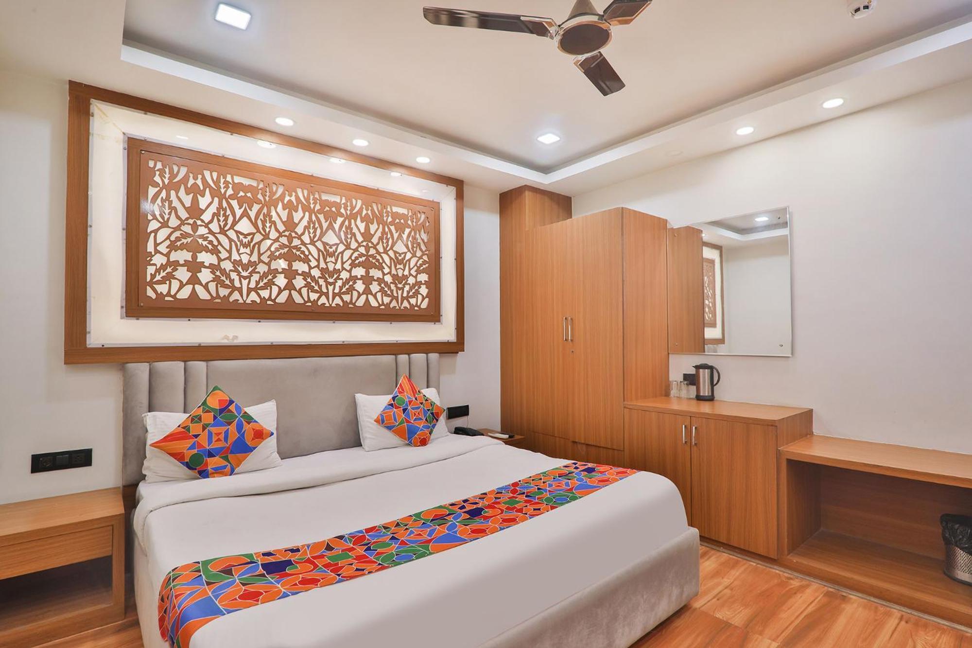 Fabhotel Shaurya Inn Лакнау Екстериор снимка
